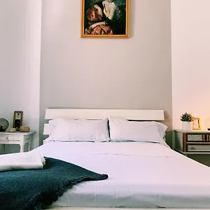 https://maria-magdalena-room-6.es-andalucia.com